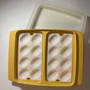 Tupperware 4 pc Egg Keeper Carrier Holder Tray Container 16 Deviled Eggs